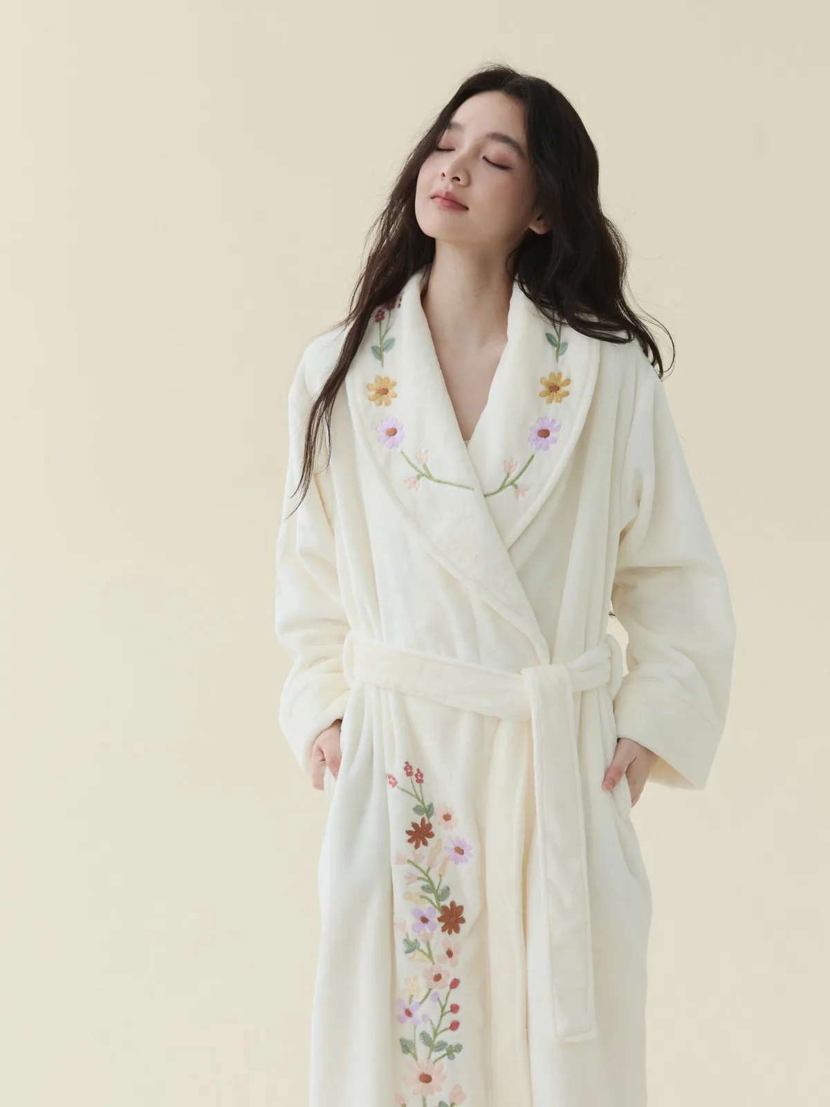 Ivory Embroidered Plush Robe, detail 1