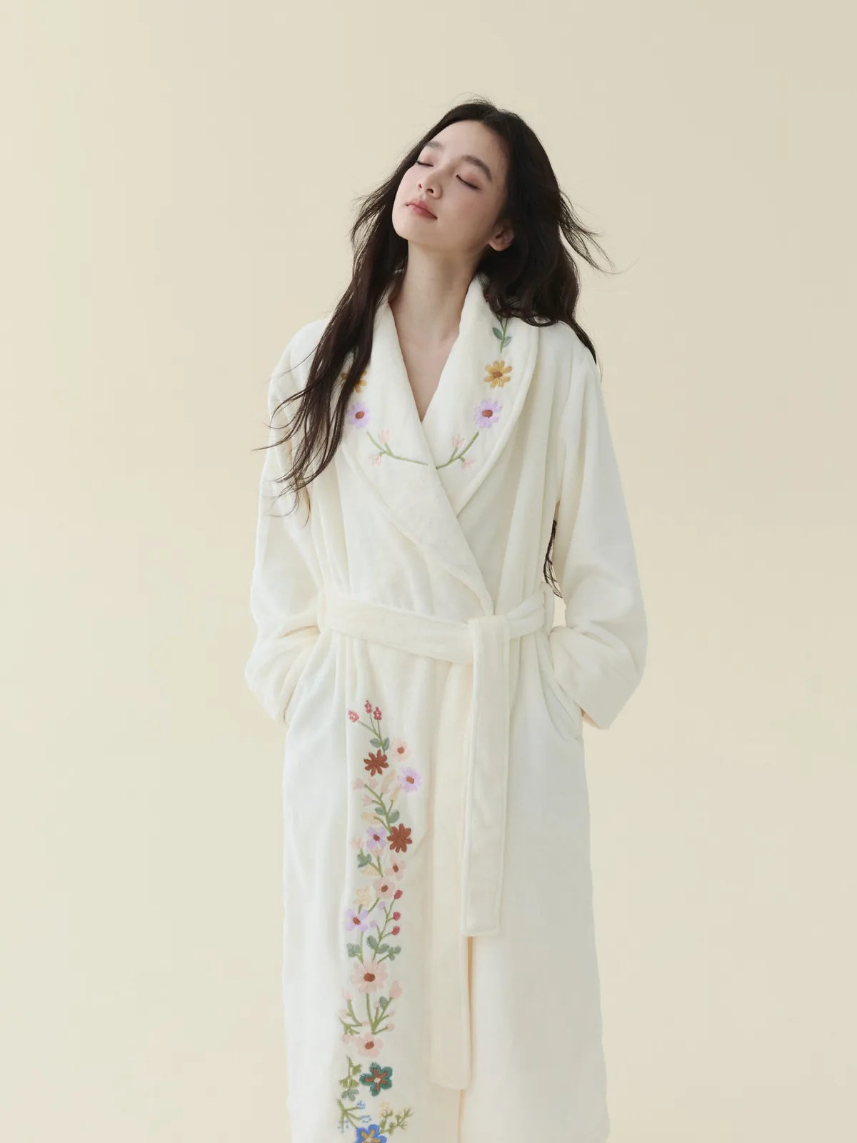 Ivory Embroidered Plush Robe, detail 2