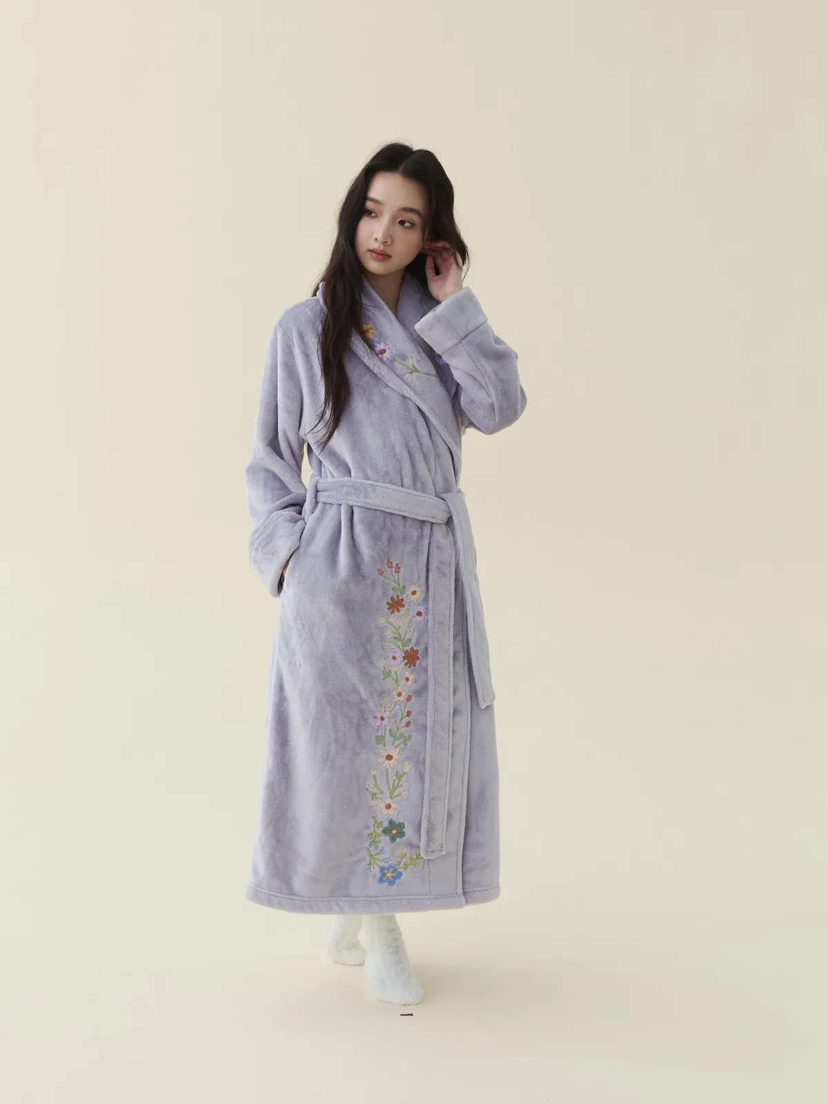 Lilac Embroidered Plush Robe, detail 2