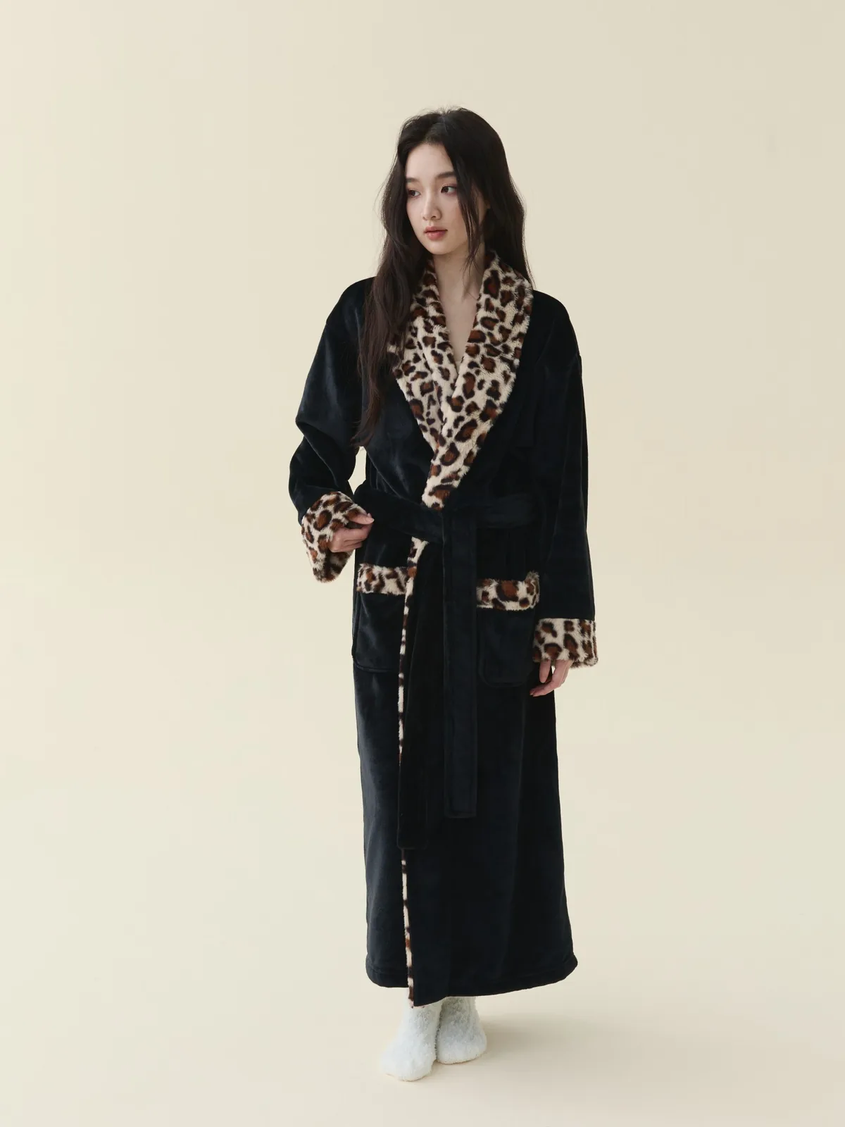Noir Leopard-Trim Robe, 100% polyester plush fleece