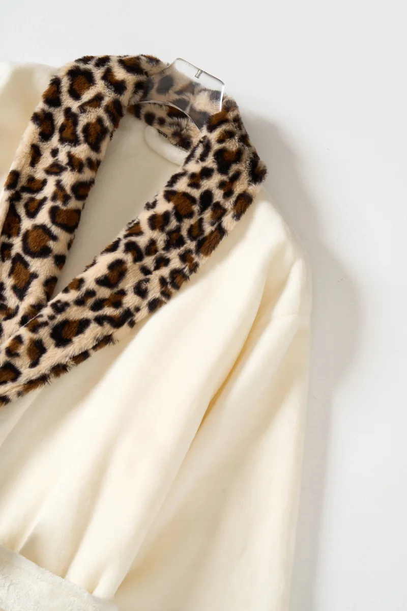 Ivory Leopard-Trim Robe, detail 4