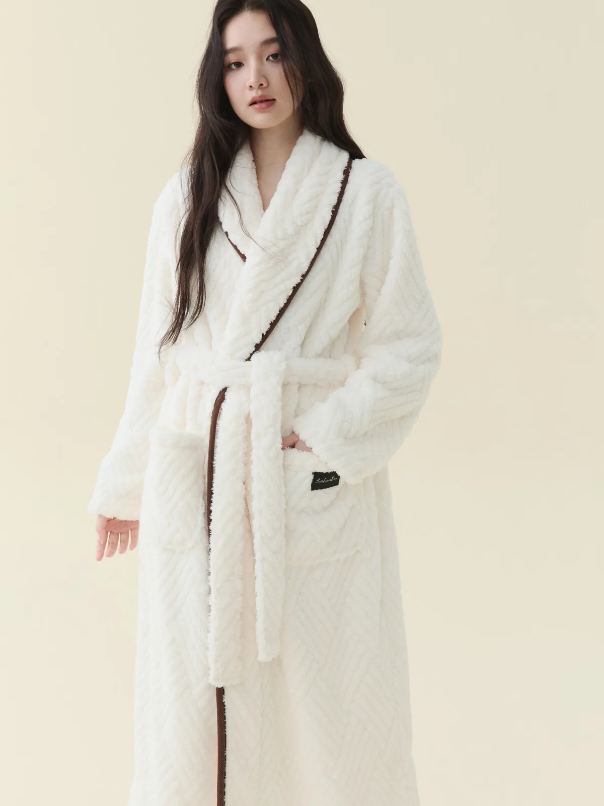 Ivory Jacquard Shawl Robe, detail 1