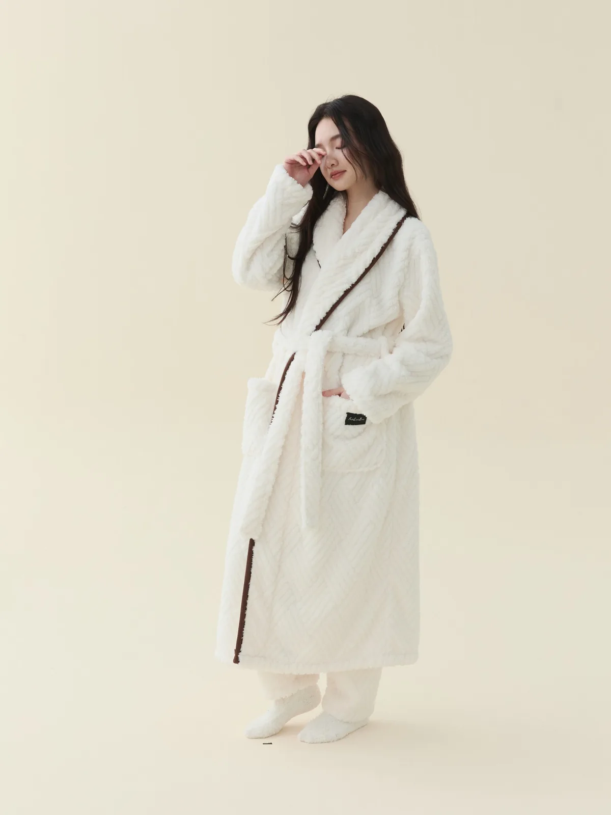 Ivory Jacquard Shawl Robe, detail 3