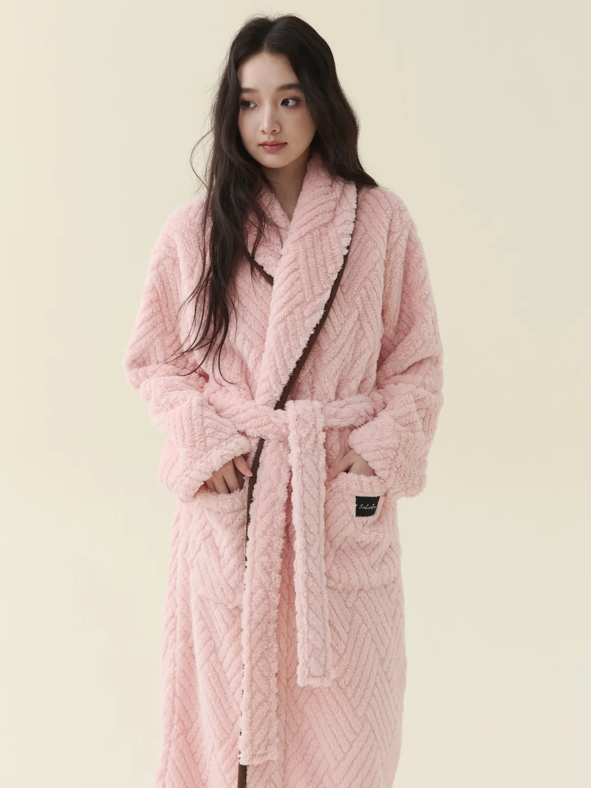 Blush Jacquard Shawl Robe, detail 1