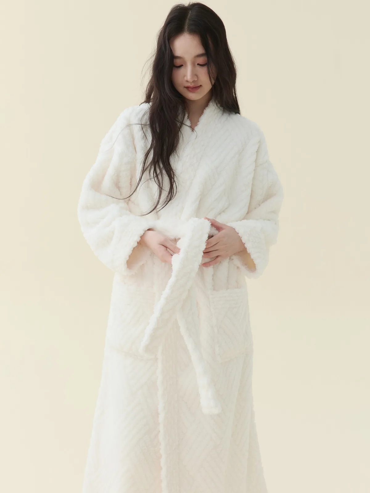 Ivory Jacquard Kimono Robe, detail 2