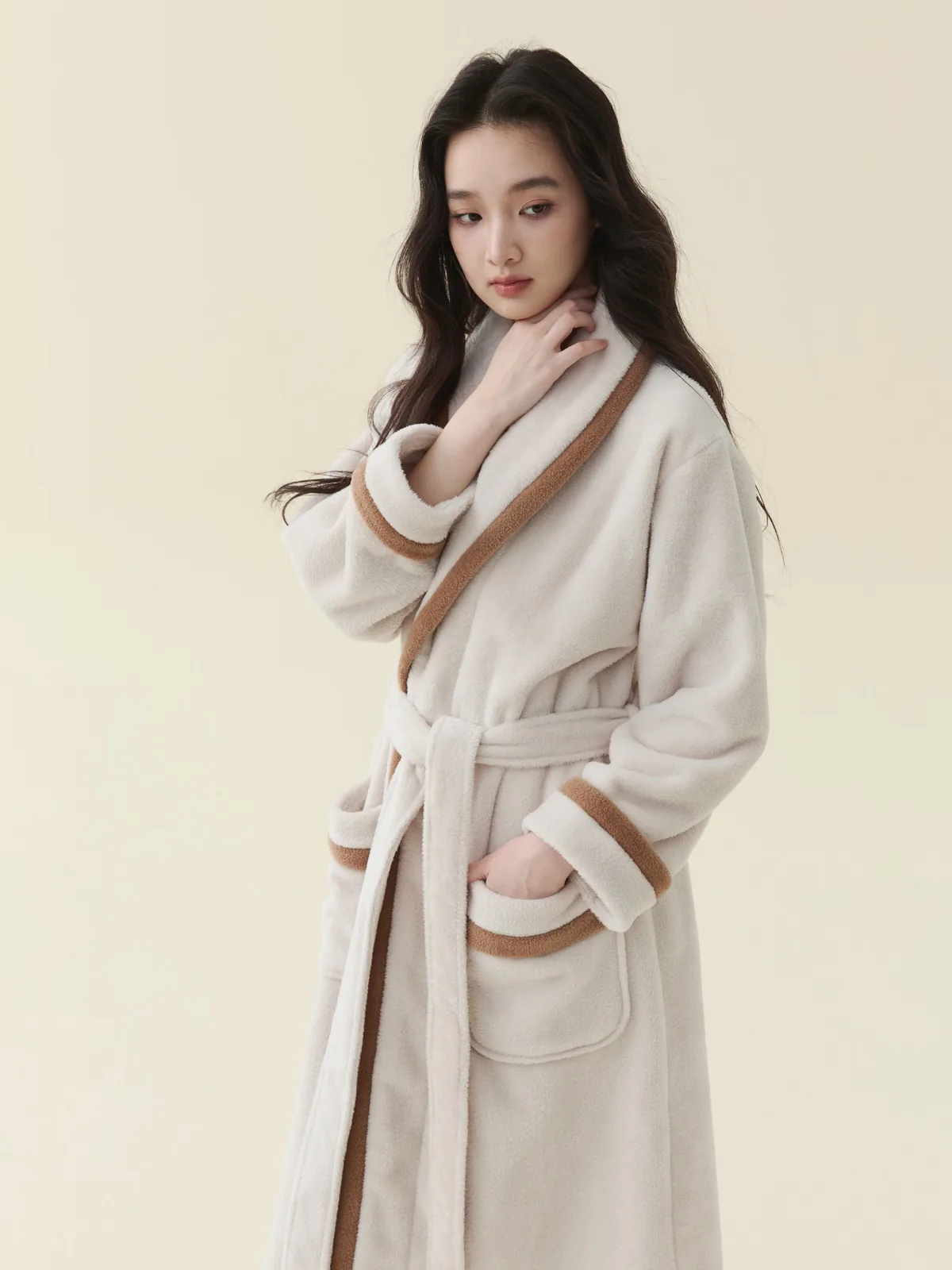 Oat Teddy-Plush Shawl Robe, detail 2