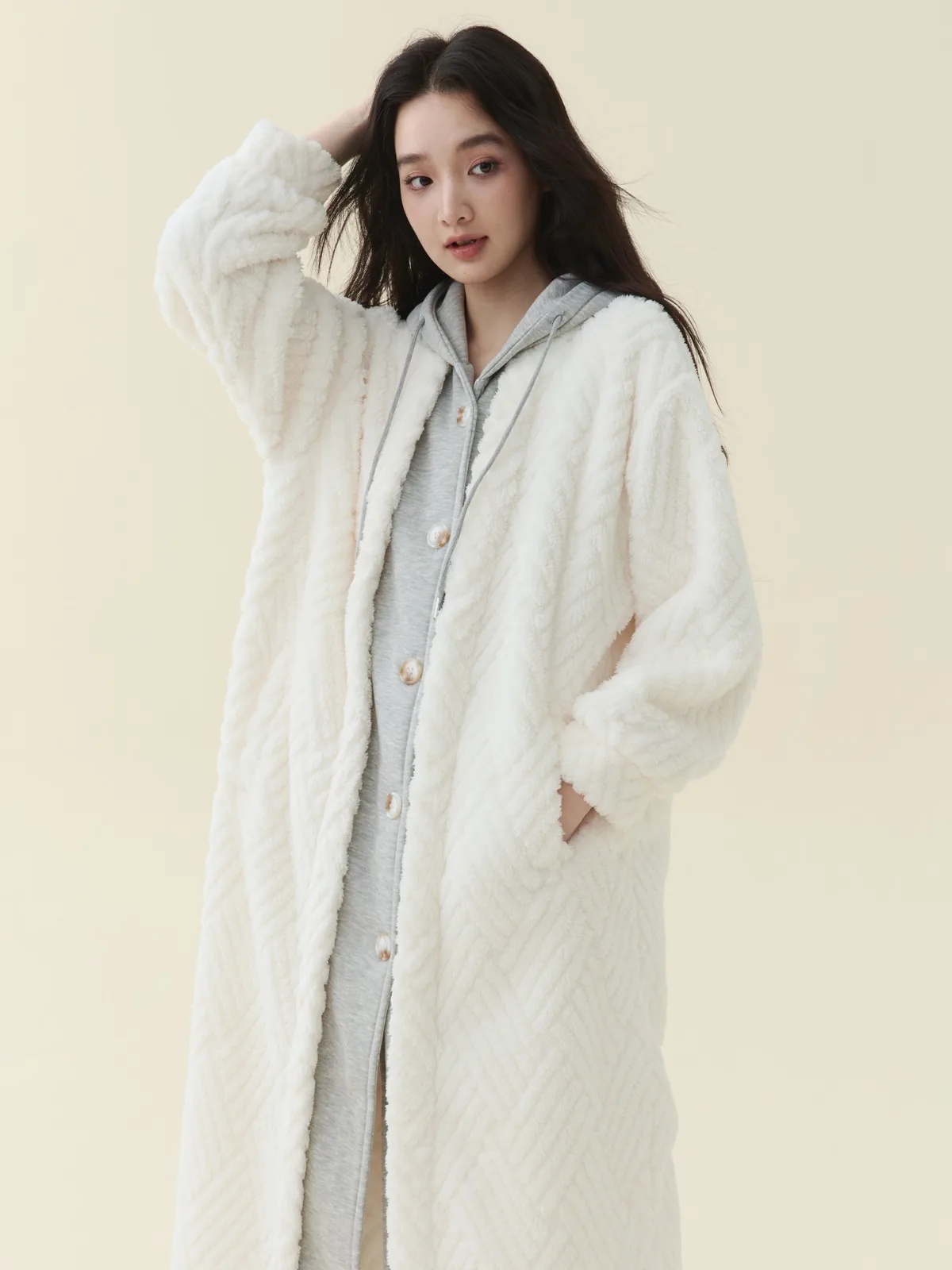 Ivory Hooded Jacquard Robe, detail 2
