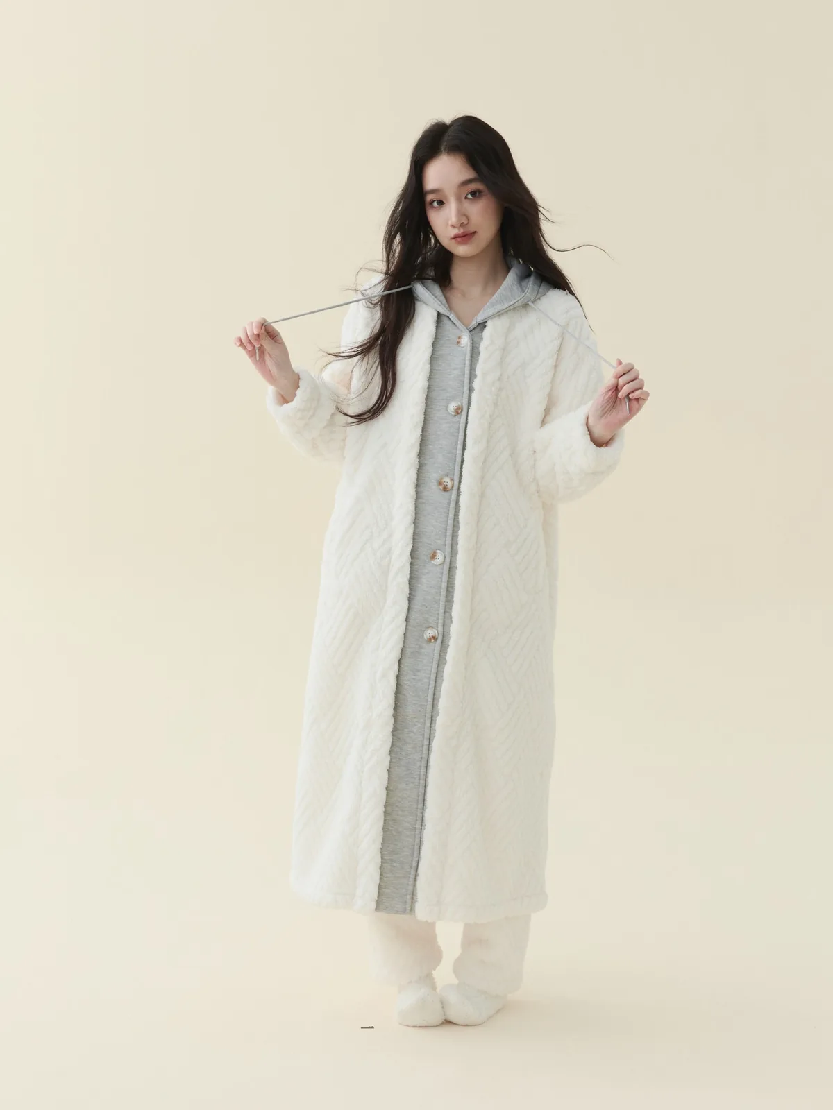 Ivory Hooded Jacquard Robe, detail 3
