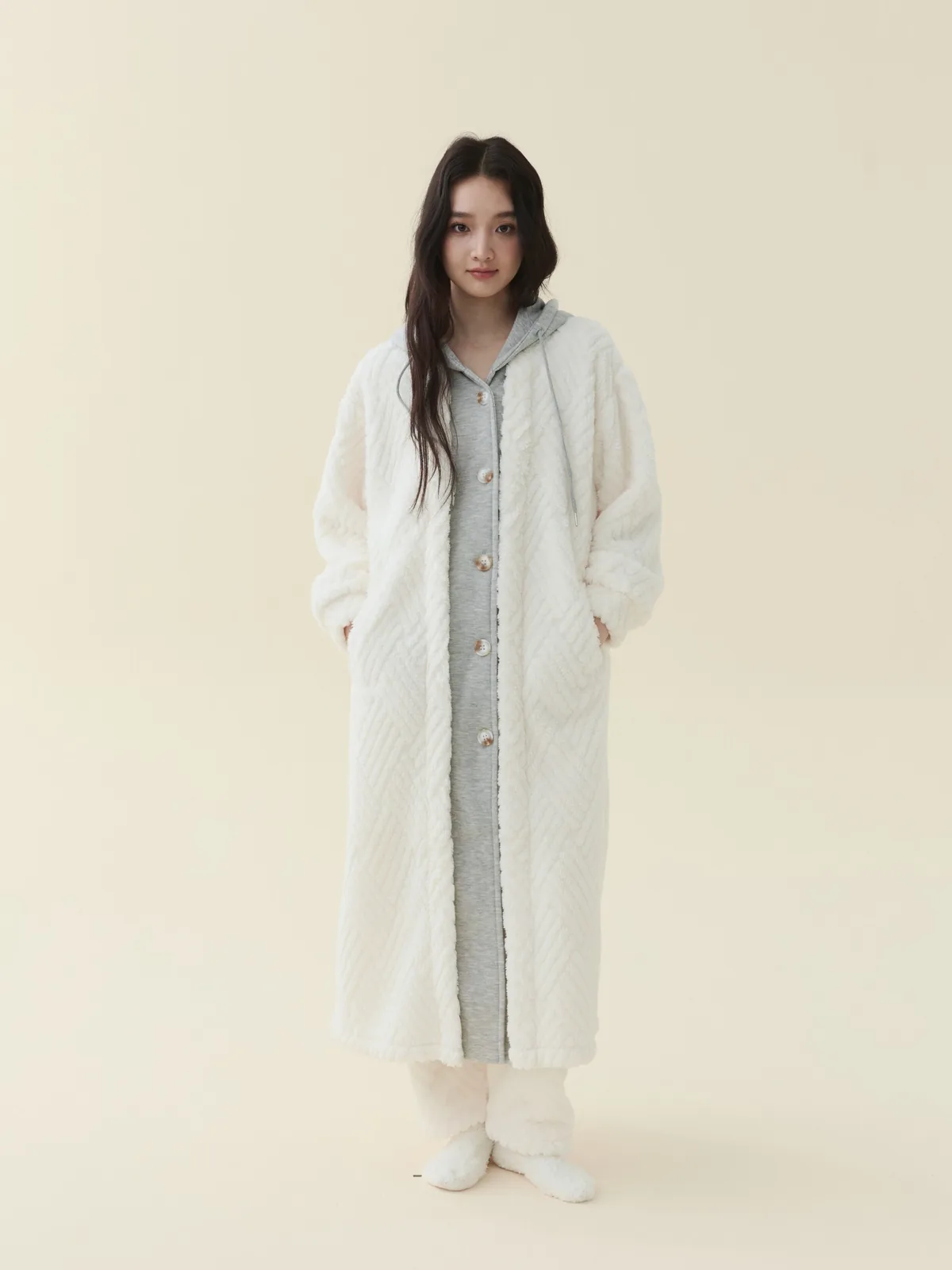 Ivory Hooded Jacquard Robe, 100% polyester jacquard fleece
