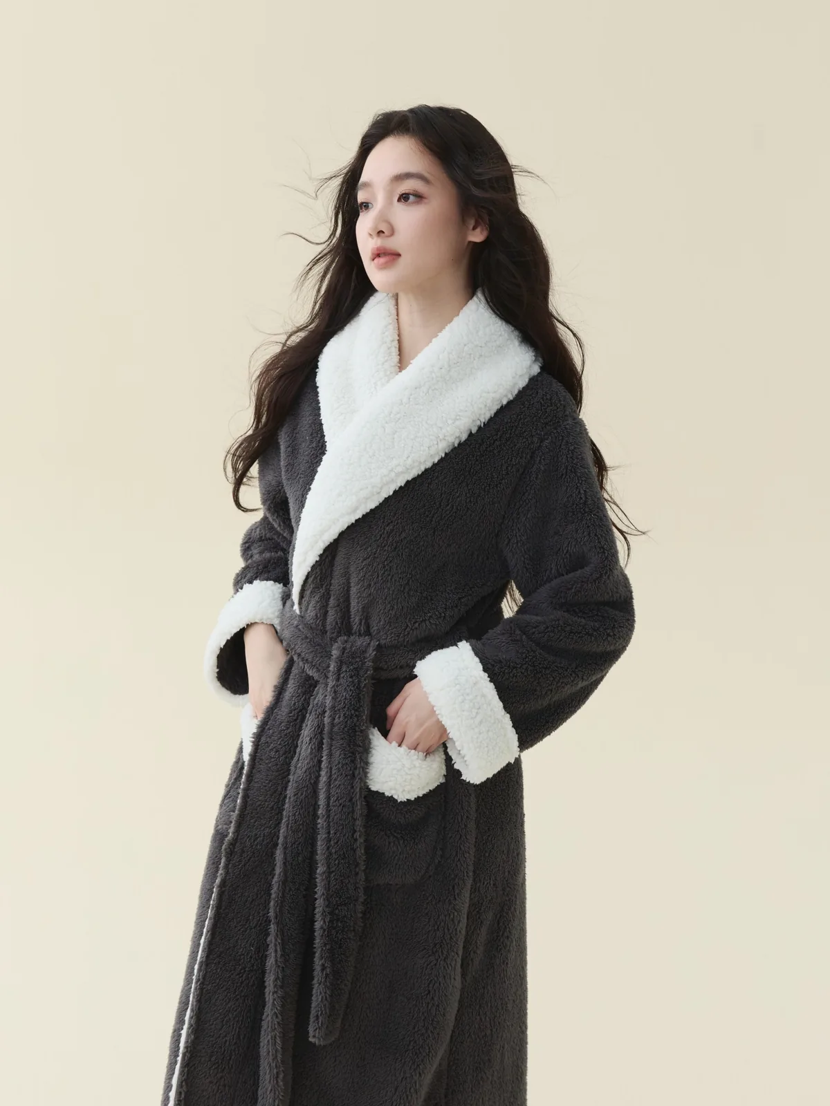 Charcoal Contrast-Collar Robe, detail 2